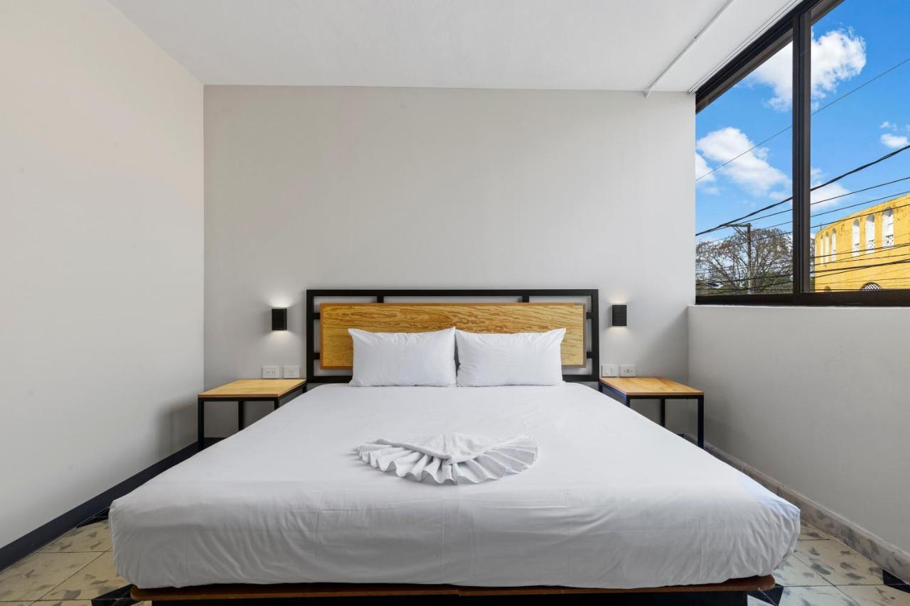 Suites Reforma By Homirent Merida Bagian luar foto