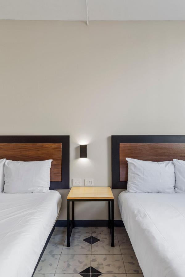 Suites Reforma By Homirent Merida Bagian luar foto