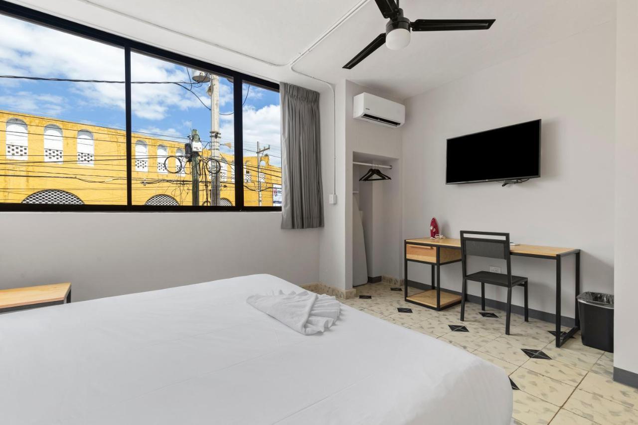 Suites Reforma By Homirent Merida Bagian luar foto