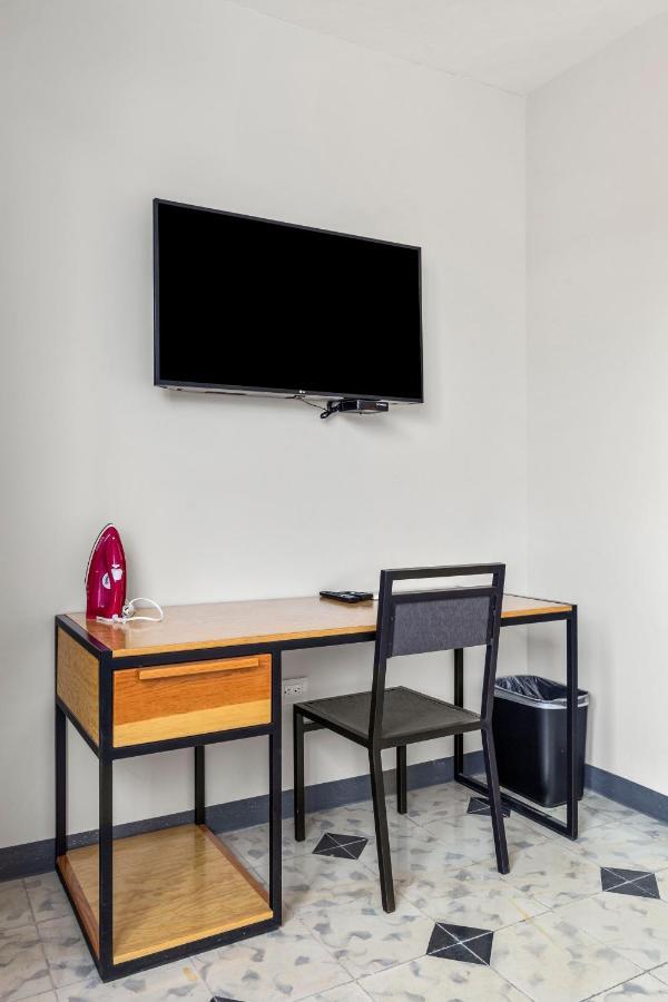 Suites Reforma By Homirent Merida Bagian luar foto